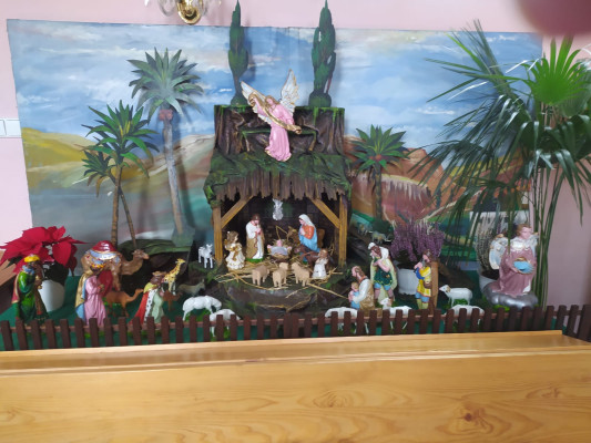 Betlém  / Betlém čítá přibližně 20 sádrových figurek. Stáj pro Ježíška je dřevěný. Před třemi lety prošel opravou a znovu získal obnovu nátěru figurek.