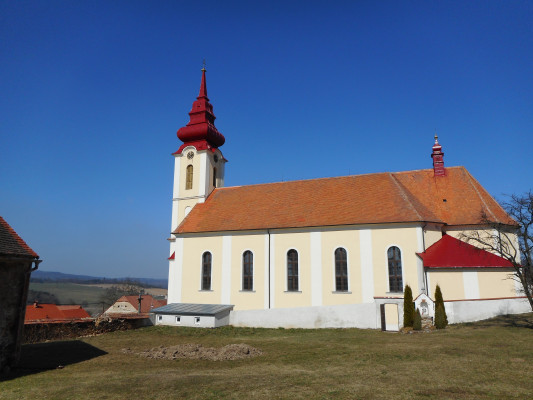 Kostel Nejsvětější Trojice v Babicích u Lesonic / Autor fotografie: Lubomír Řihák
