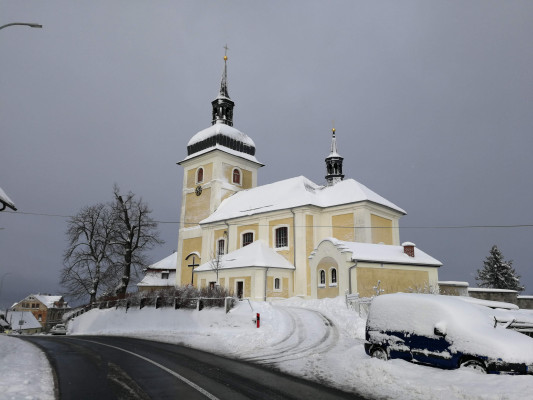 Dlouhý Most, kostel sv. Vavřince